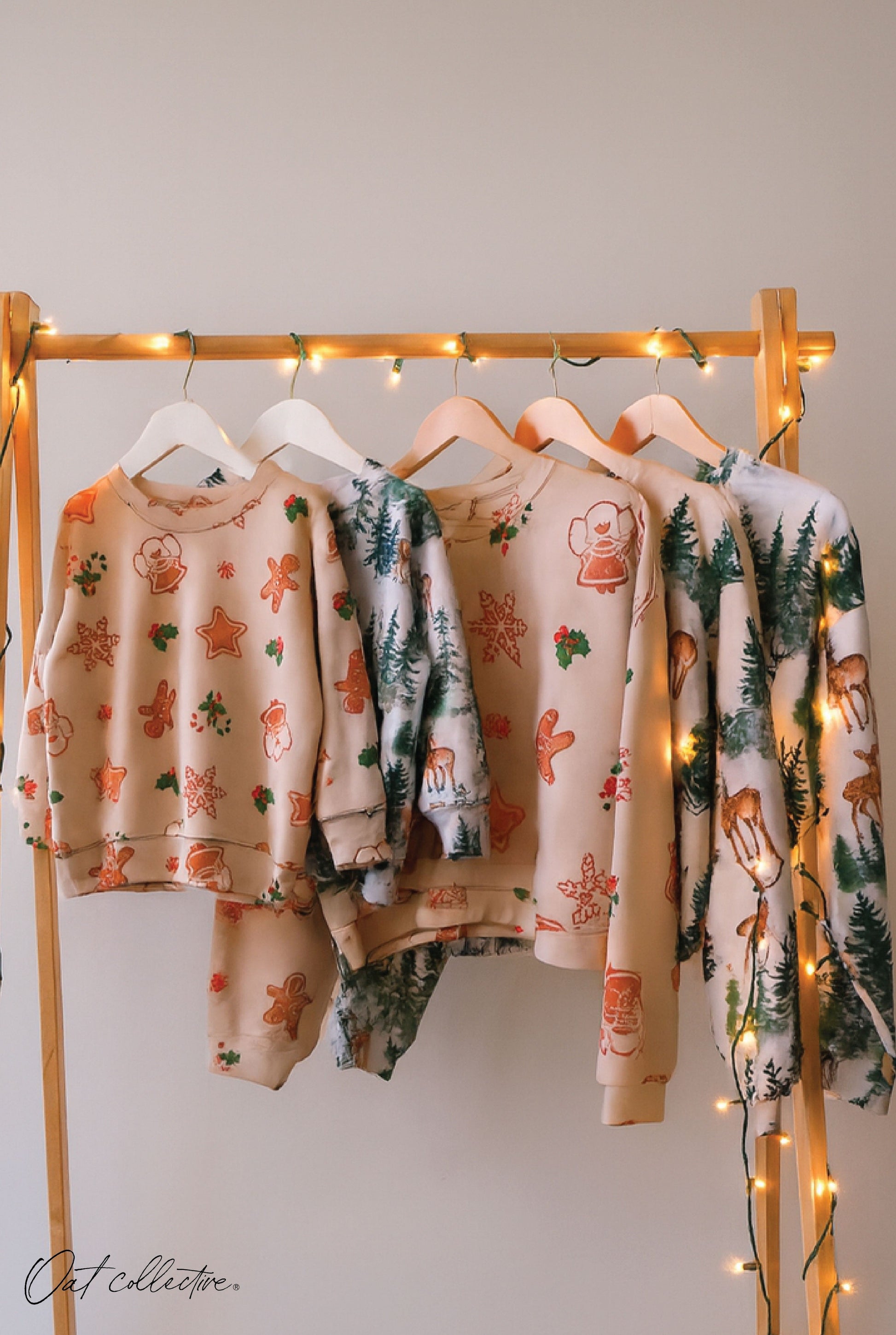 ALL OVER PRINT CHRISTMAS Cropped Sweatshirt Oat Collective