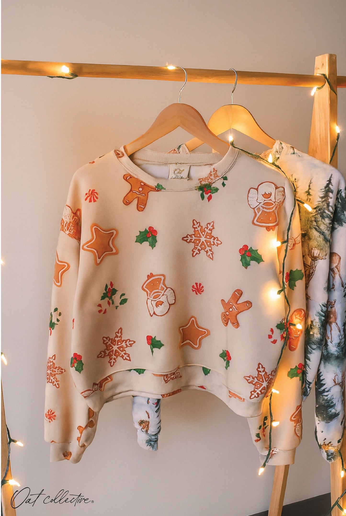 ALL OVER PRINT CHRISTMAS Cropped Sweatshirt Oat Collective