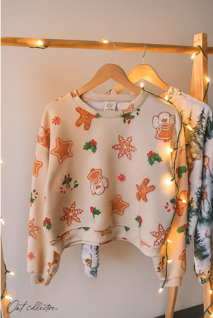 ALL OVER PRINT CHRISTMAS Cropped Sweatshirt Oat Collective