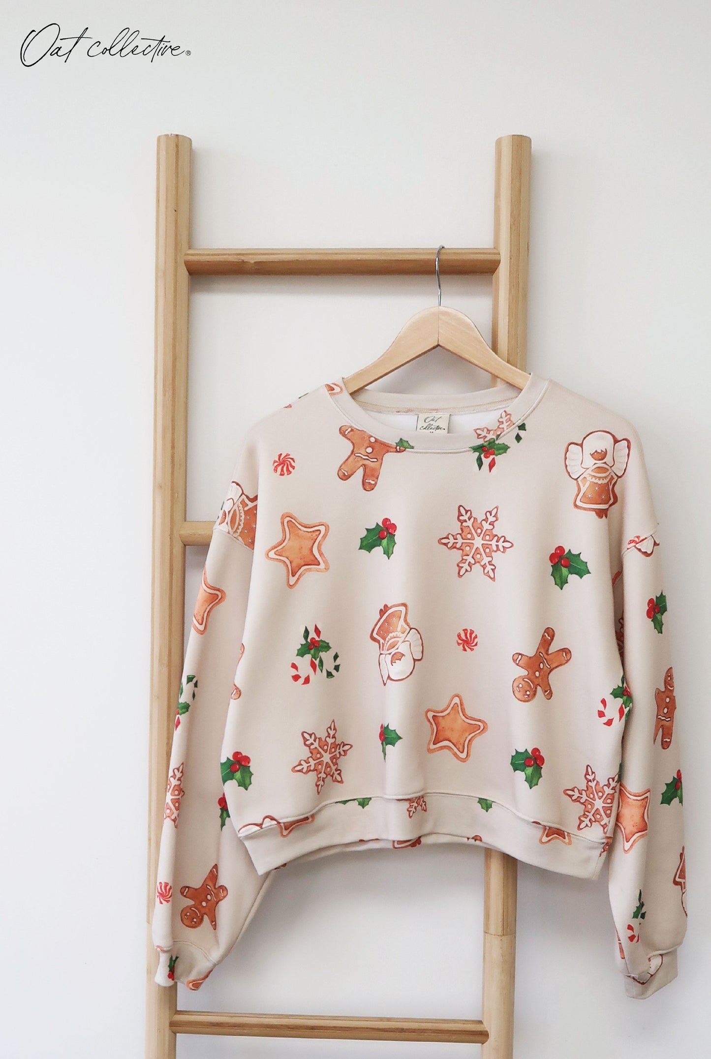 ALL OVER PRINT CHRISTMAS Cropped Sweatshirt Oat Collective
